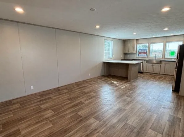 3052 N Gary St #140, New Castle, IN 47362