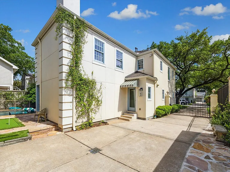 2510 Locke Ln — Photo 35