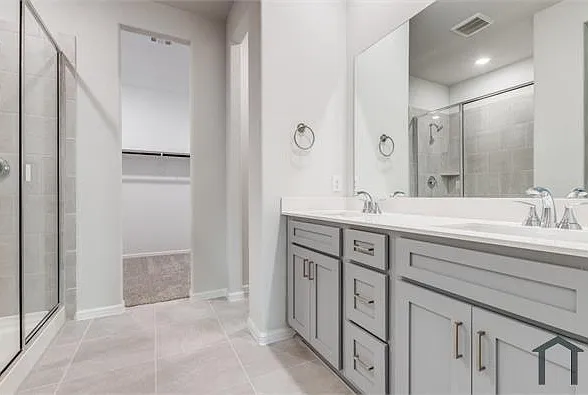 728 Amenduni Ln — Photo 10