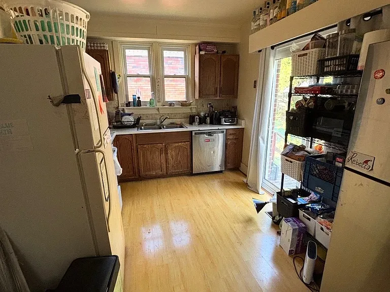 317 Victoria St — Photo 4