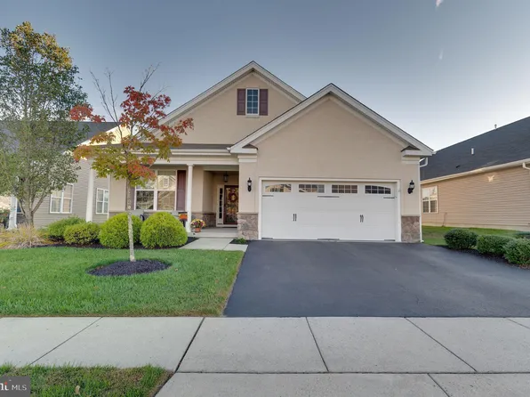 6 Highspire Ct, Medford, NJ 08055