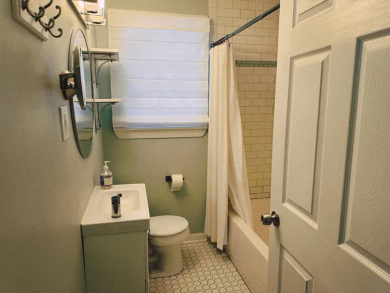 1032 Horseshoe Dr — Photo 3