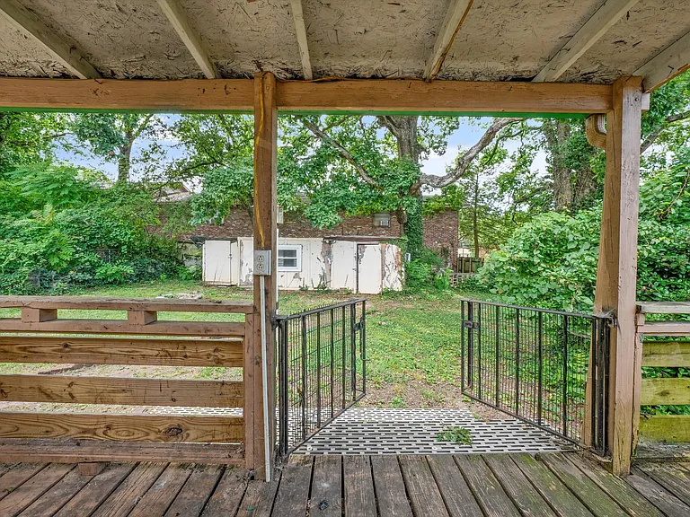 1815 Fay St — Photo 33