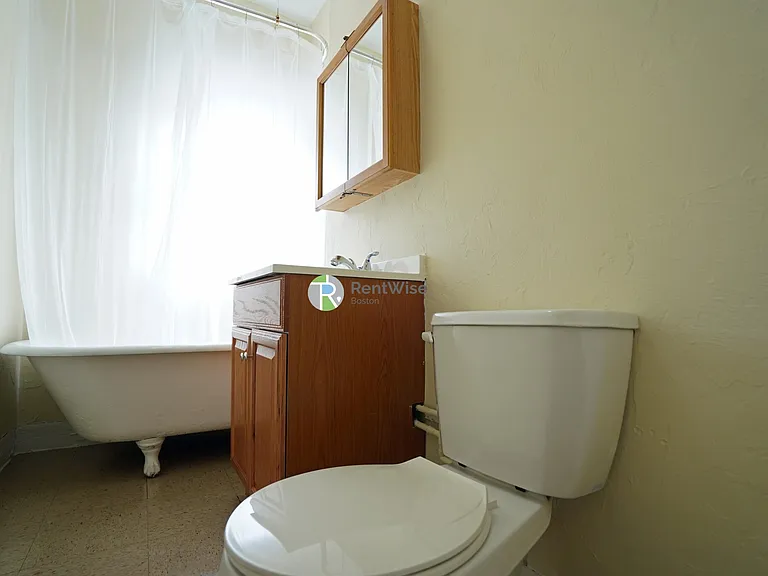 242 Kelton St #8 — Photo 14