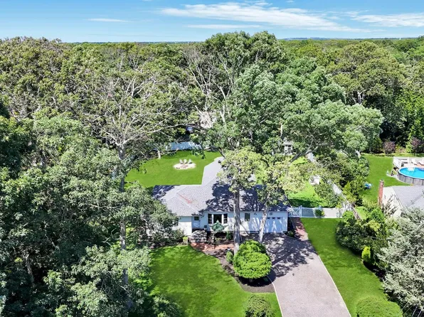 7 Foster Court, Moriches, NY 11955