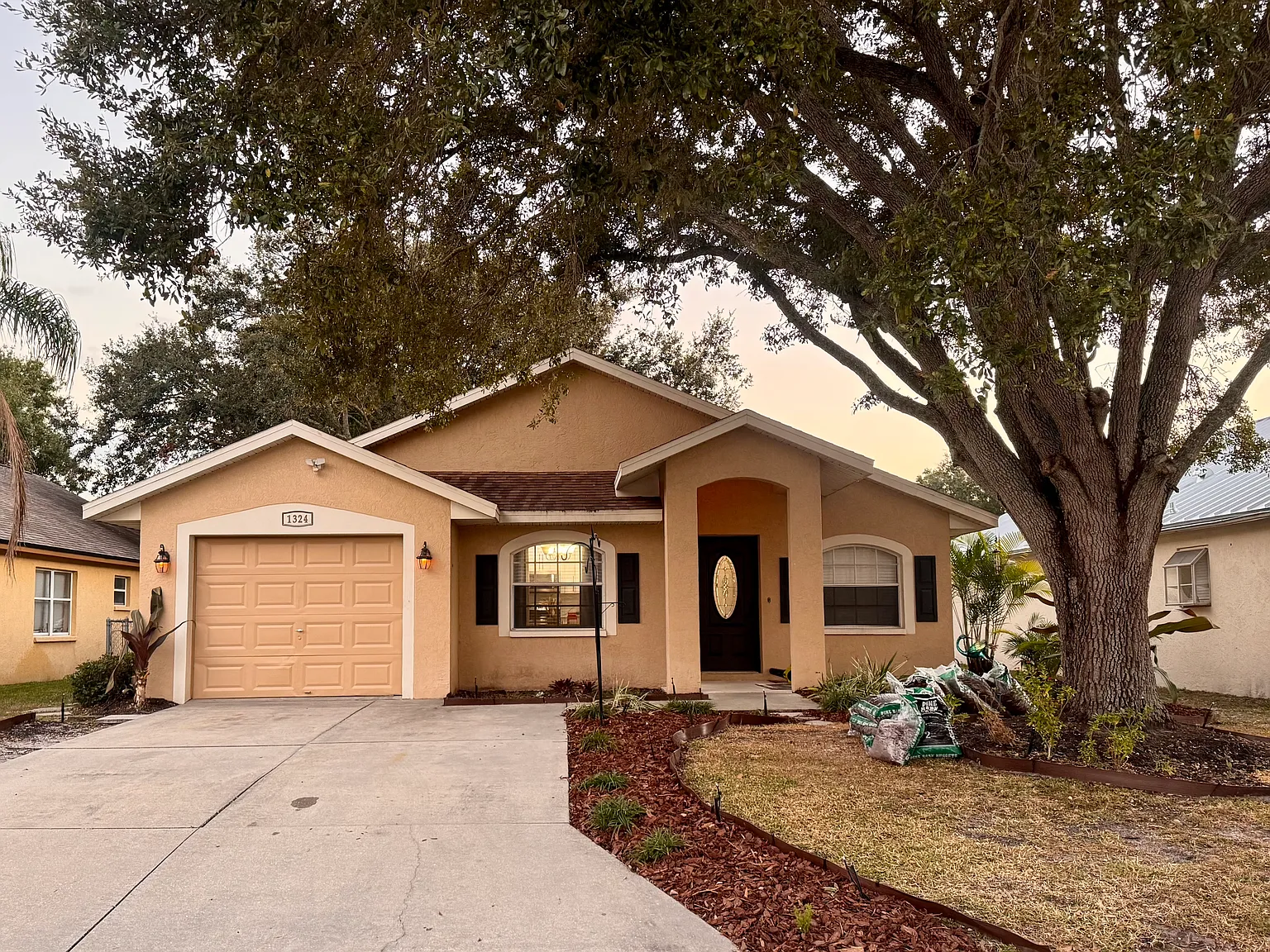 3 bed, 1500 sqft, $3,200 — Photo 1