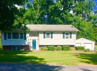 104 Edinburgh Rd, Middletown, NY 10941