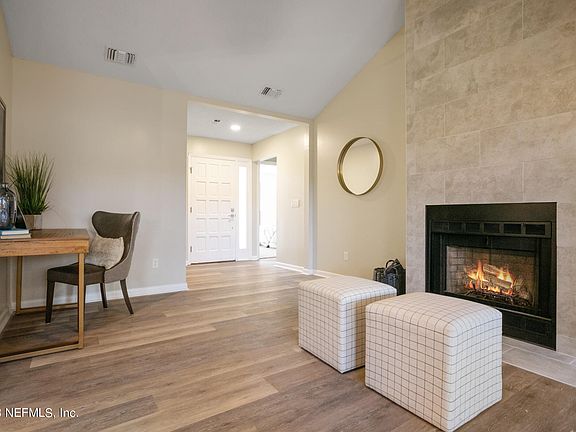 3rd image of 9927 FAWN BROOK Drive