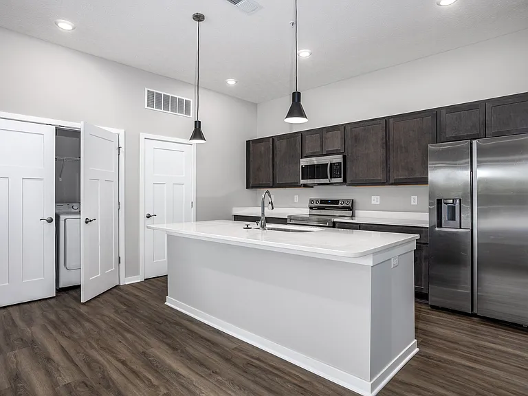 Flats at Sugar Run — Photo 53