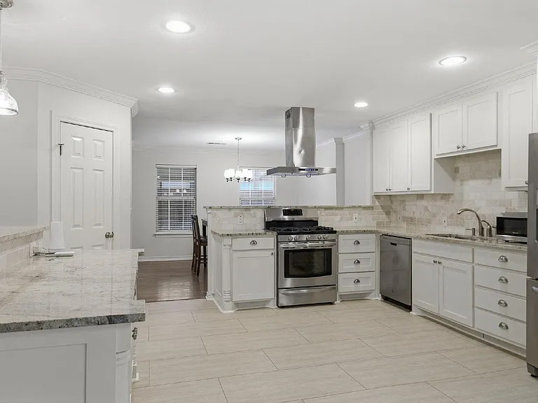2725 Ryan Place Dr — Photo 11