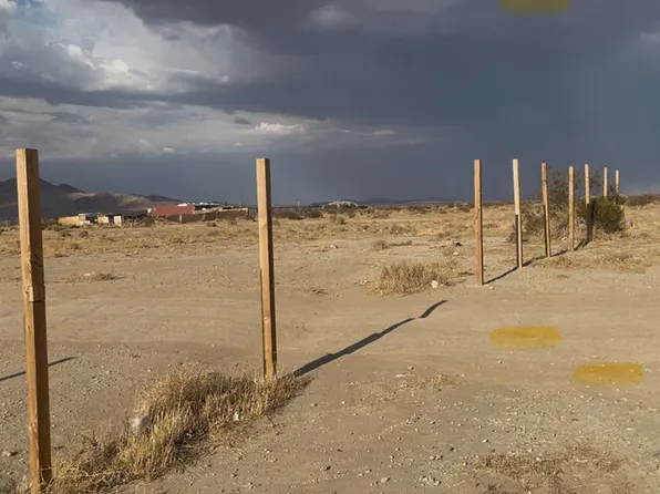 Corner Ave N, Lancaster, CA 93535