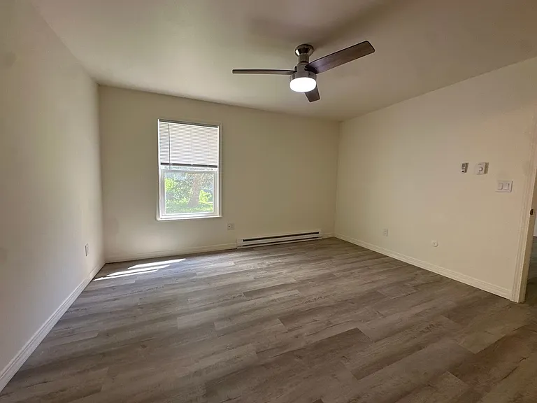 University Park Apartments near Cornell University — Photo 236