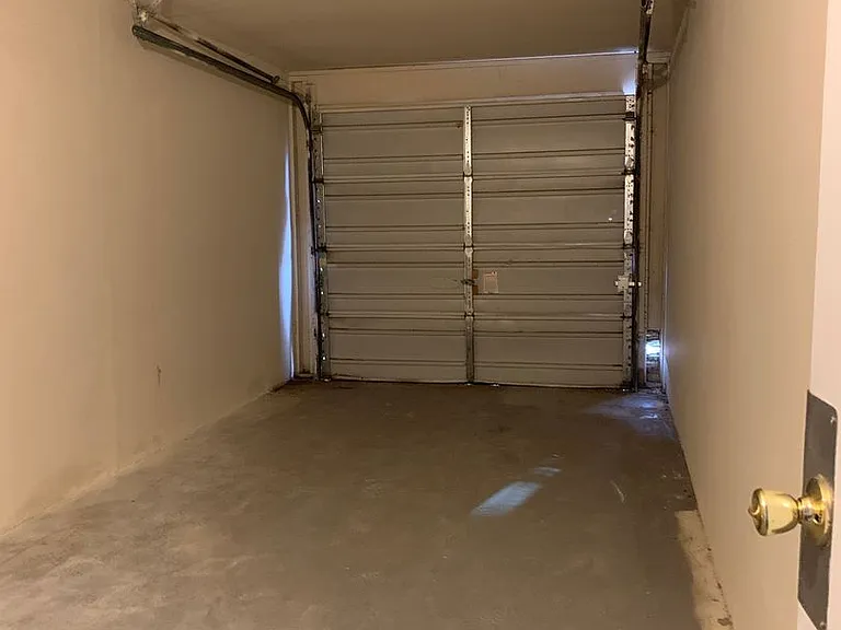 517 Vermont St NE — Photo 19