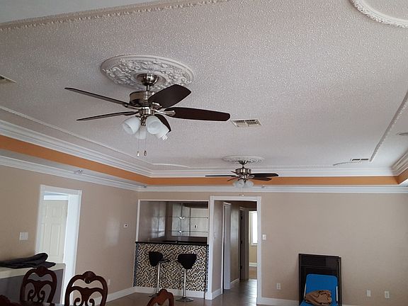 4th image of 5941 Winchester Park Dr