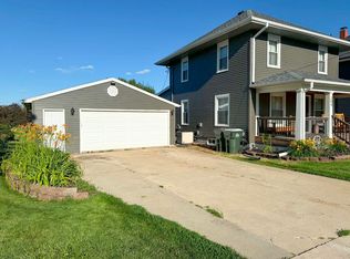 209 S High St, Baxter, IA 50028