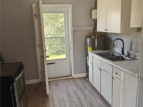 3rd image of 1289 Rocky Creek Rd