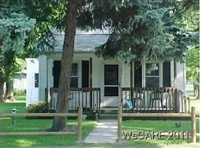 1st image of 225 E North St