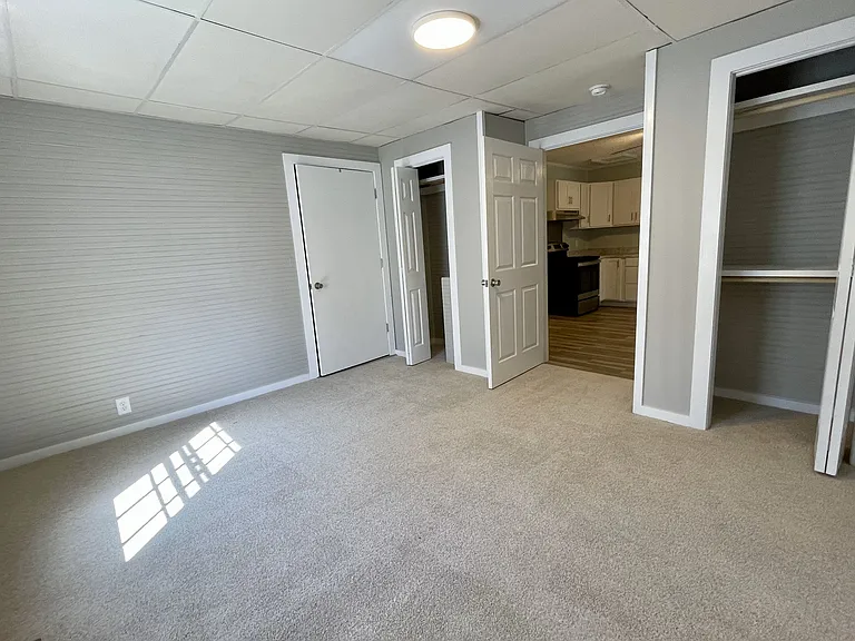218 Broadway St — Photo 6
