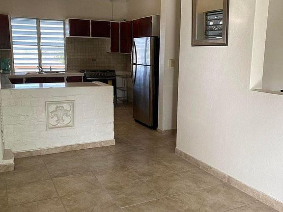 2nd image of 204 Peters Rest Est #Qu