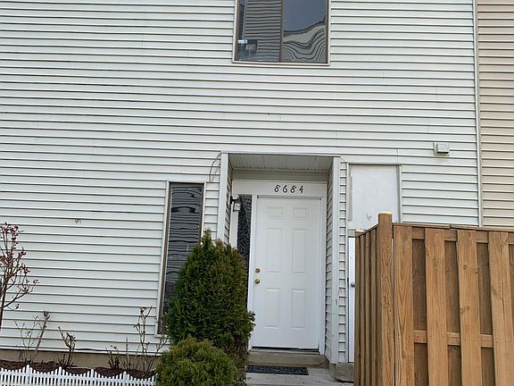 3rd image of 8684 Village Sq Unit 14/8684