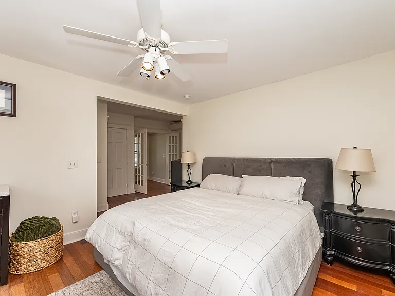 301 Richards Ave — Photo 14