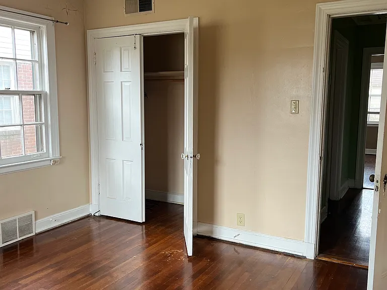 1832 Netherwood Ave — Photo 23