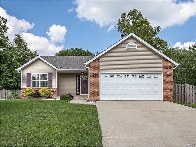 1st image of 805 Woodland Dr