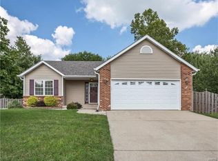 805 Woodland Dr, Maryville, IL