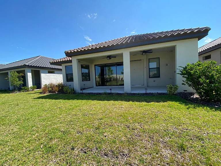 4520 Crestpoint Way — Photo 33