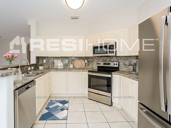 4th image of 15554 SW 41st Ter