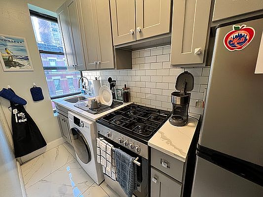 1st image of 446 E 78th St APT 17