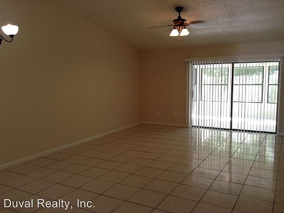 2nd image of 8705 Pinevalley Ln