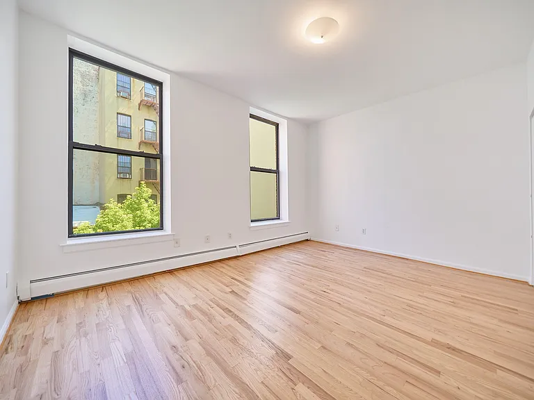 19 W 123rd St #2 — Photo 5