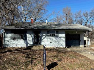 1224 SE 35th Ter, Topeka, KS 66605