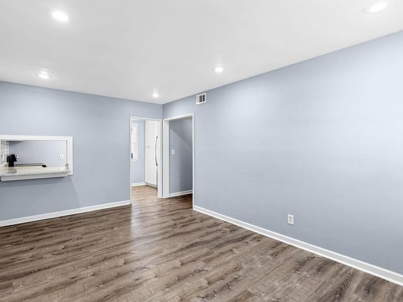 5th image of 100 Lewis Dr APT 20H