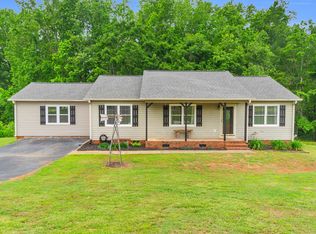 131 Seay Place Dr, Boiling Springs, SC 29316