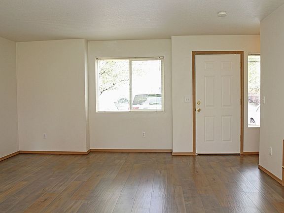 5th image of 1971 SE 122nd Ave #2
