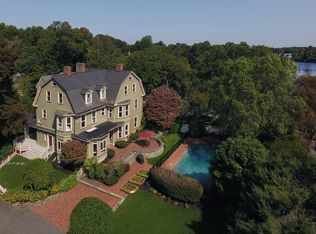 219 Lake Ave, Newton, MA 02461