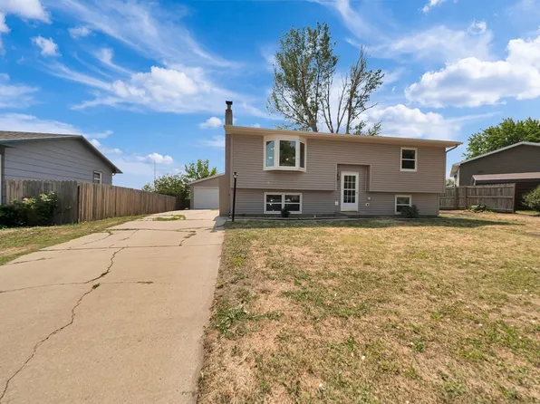 3824 Chief Dr, Rapid City, SD 57701