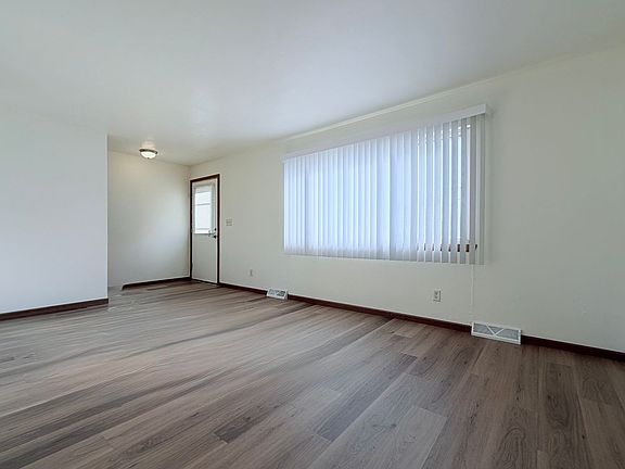 5th image of 823 S Wilson Ave #839