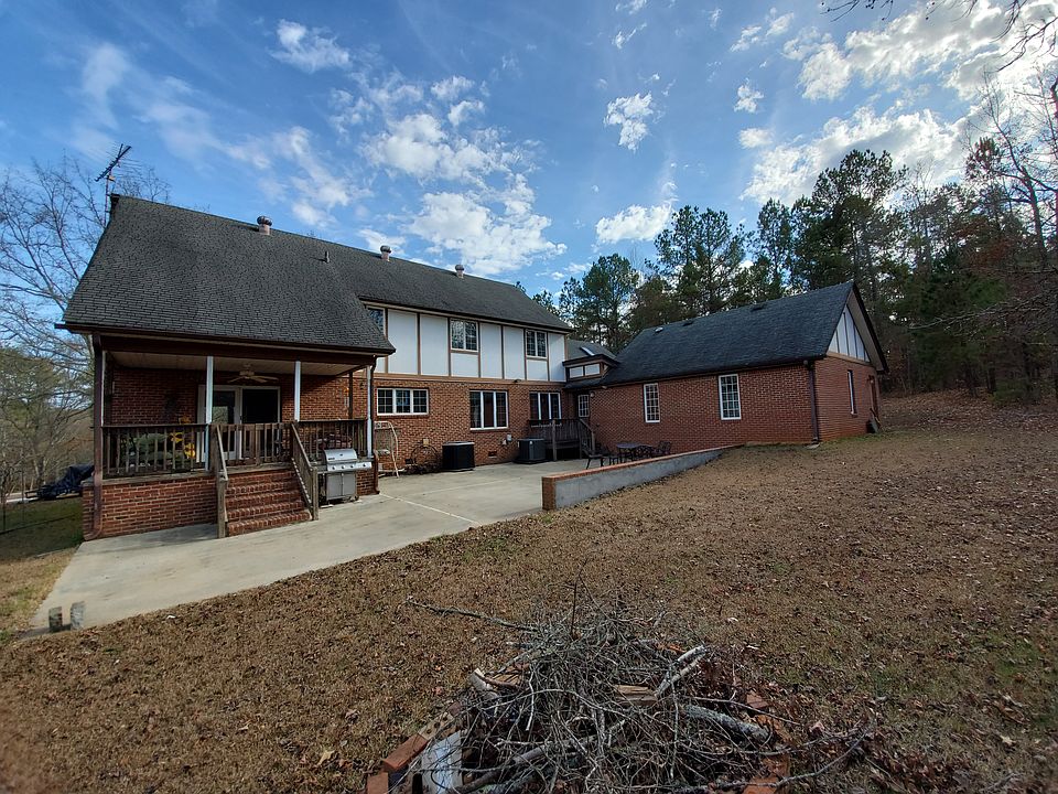 2nd image of 1068 Witcher Rd