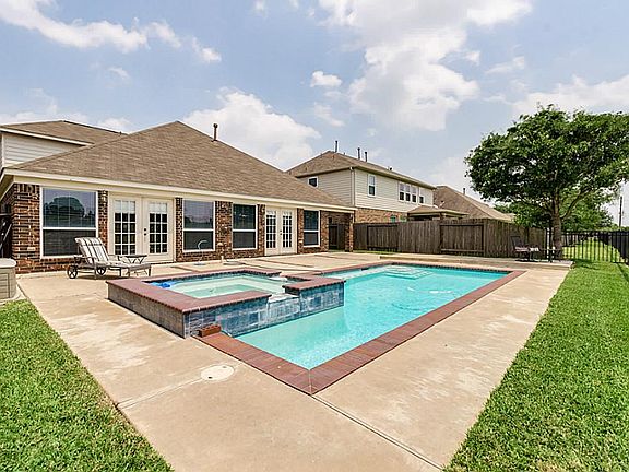3rd image of 18623 Cypress Lake Village Dr