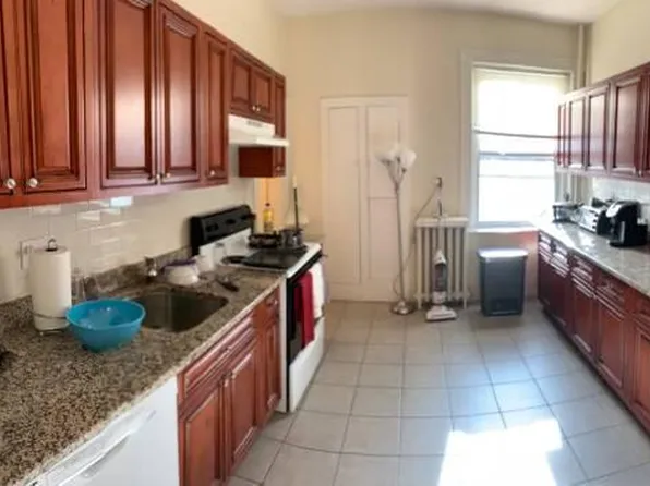 3 Euston St, Brookline, MA 02446