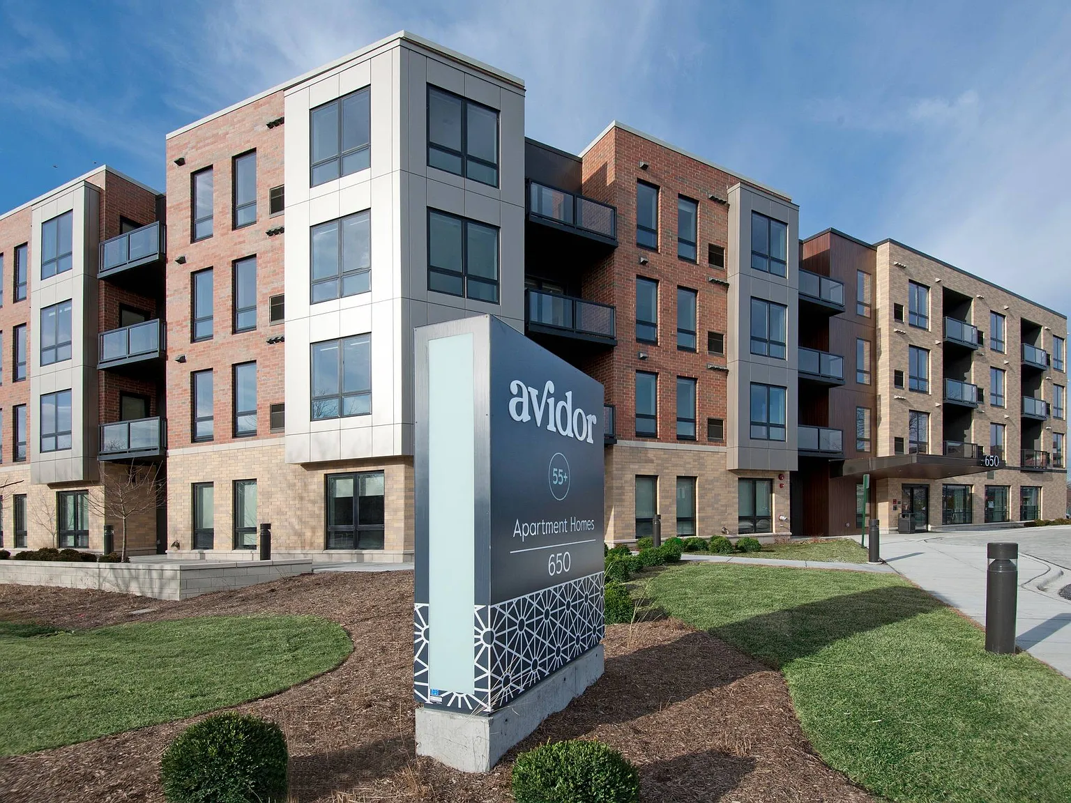 Avidor Glenview 55+ Active Adult Apartment Homes — Photo 1