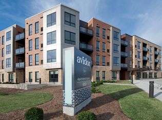 Avidor Glenview 55+ Active Adult Apartment Homes, Glenview, IL 60025