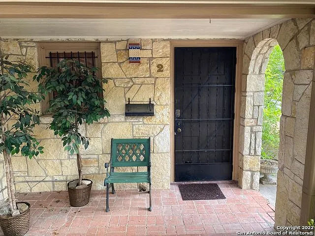 1 bed, 1.0 bath, 1000 sqft, $1,350 — Photo 3