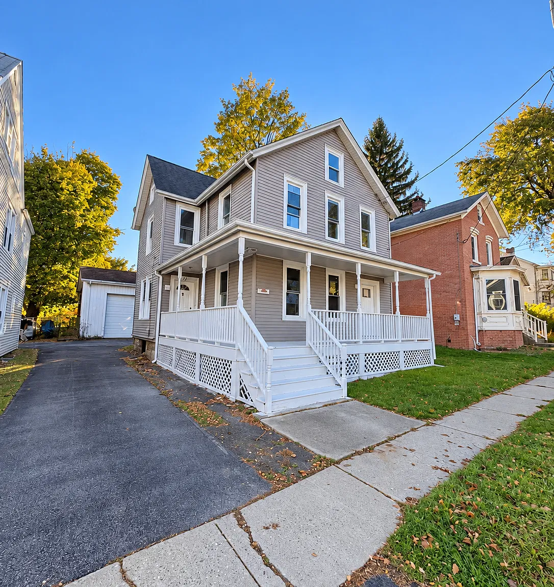3 bed, 1.5 bath, 1420 sqft, $2,900 — Photo 3