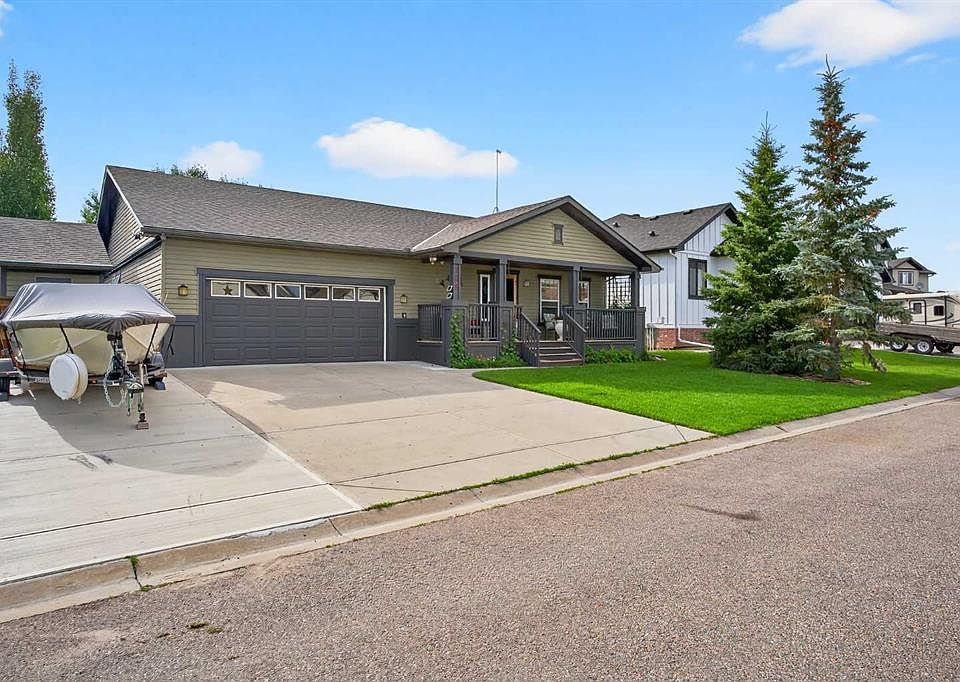 1st image of 125 Copeland Close NE