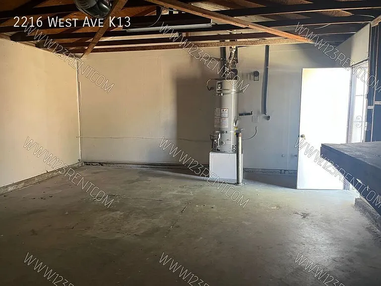 2216 W Avenue K13 — Photo 16