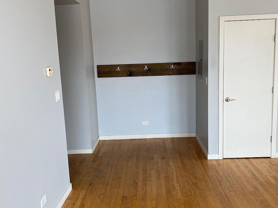 1st image of 2401 W North Ave #8kbvud3kn
